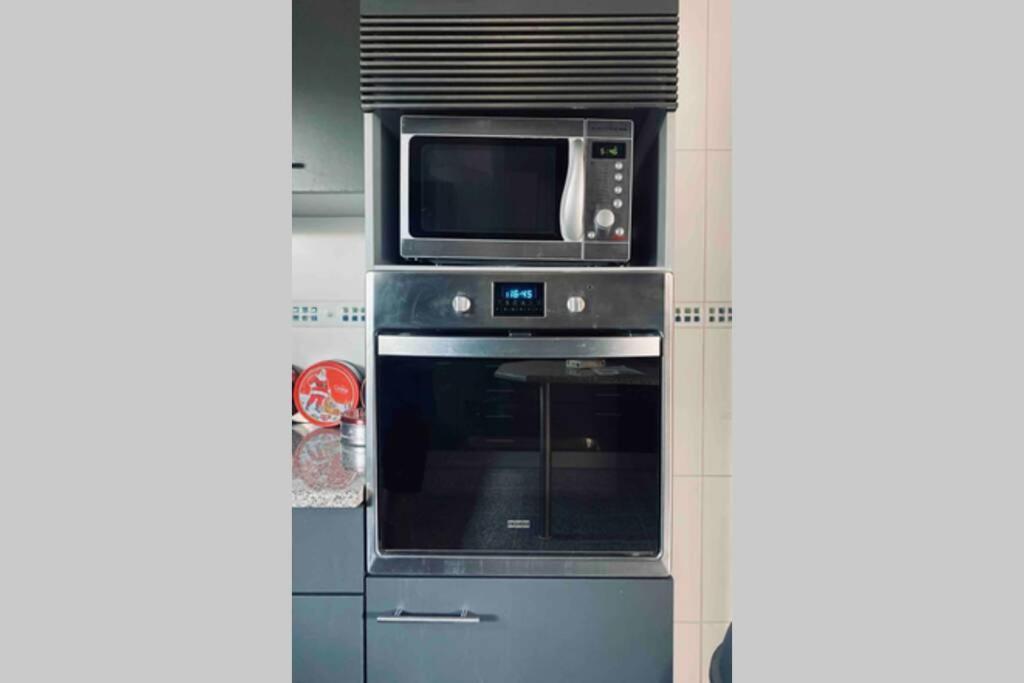 アルベルガリア・ア・ヴェーリャCasa Petroleiroアパートメント エクステリア 写真